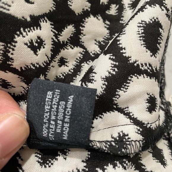 W118 By Walter Baker Reba Dress
SIZE MEDIUM - Picture 12 of 15